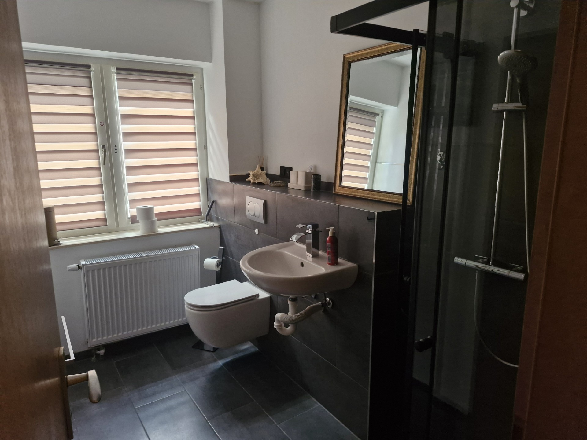 Monteurzimmer Solingen Badezimmer
