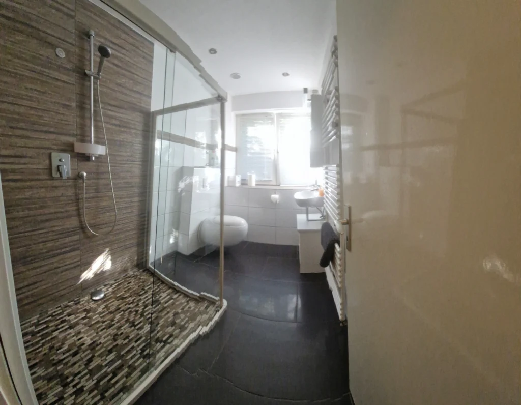 Monteurzimmer Solingen Badezimmer